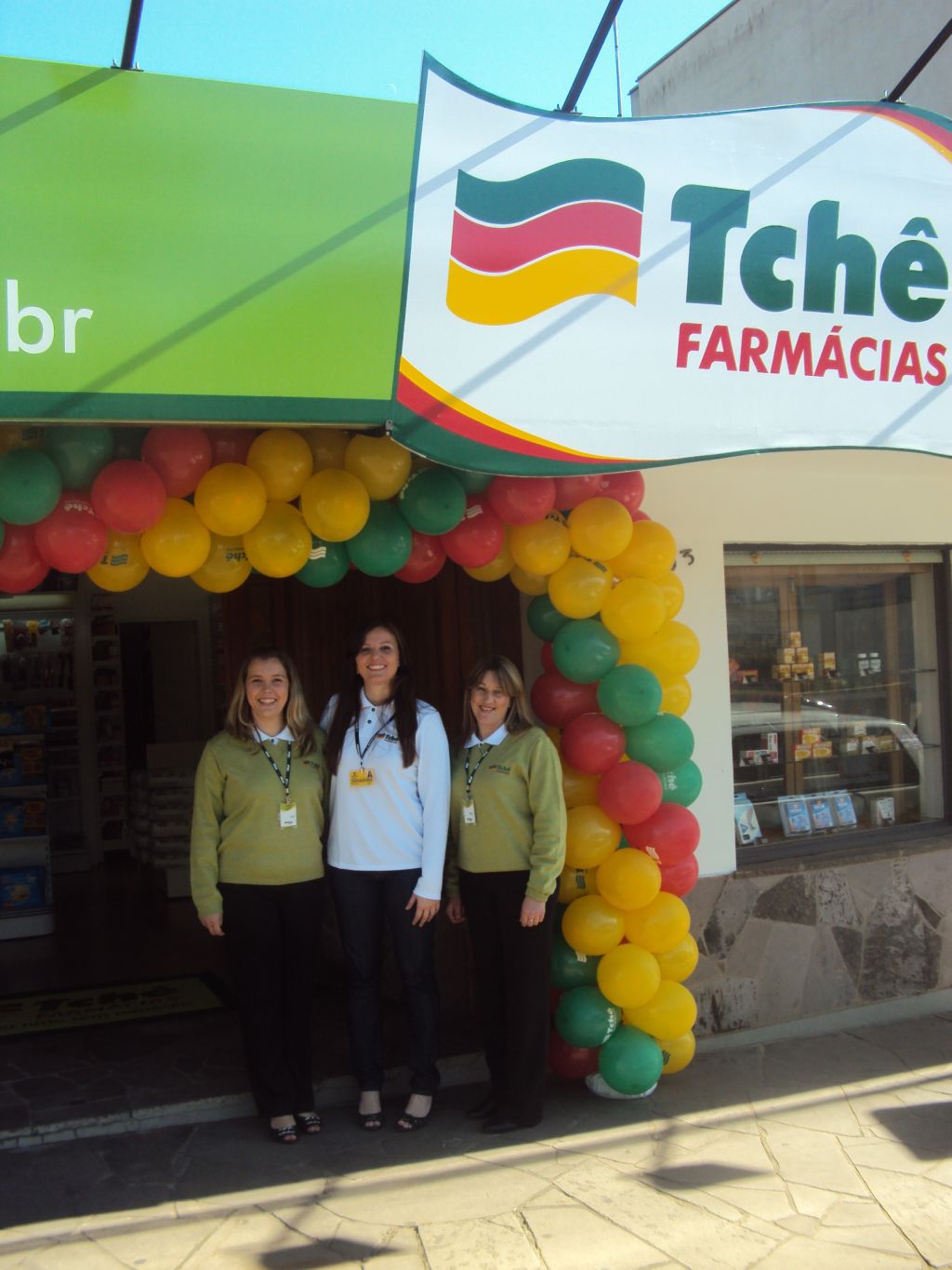 INAUGURAÇÃO TCHÊ FARMÁCIAS EM IVOTI